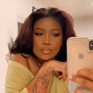 Meet your Posher, Sierra